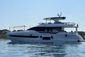 Azimut 78 Fly