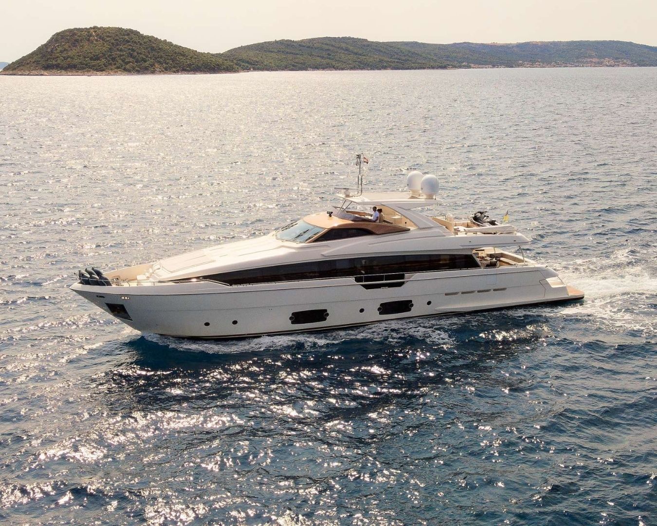 Ferretti 960